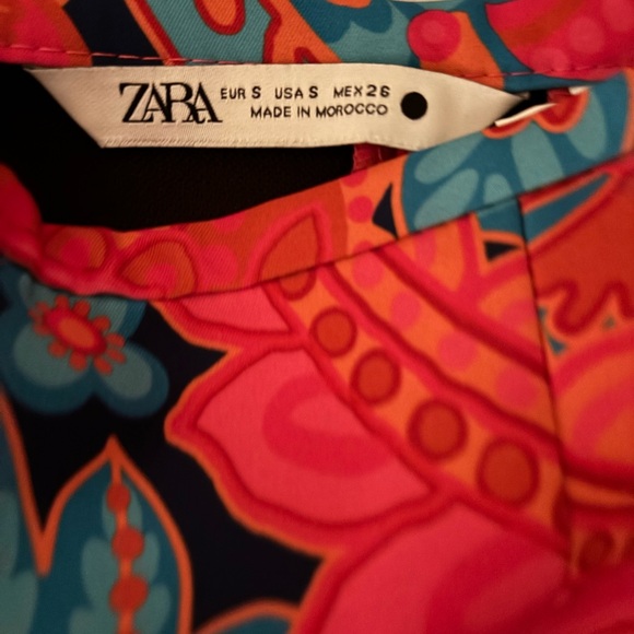 Zara mini skirts - Picture 3 of 4